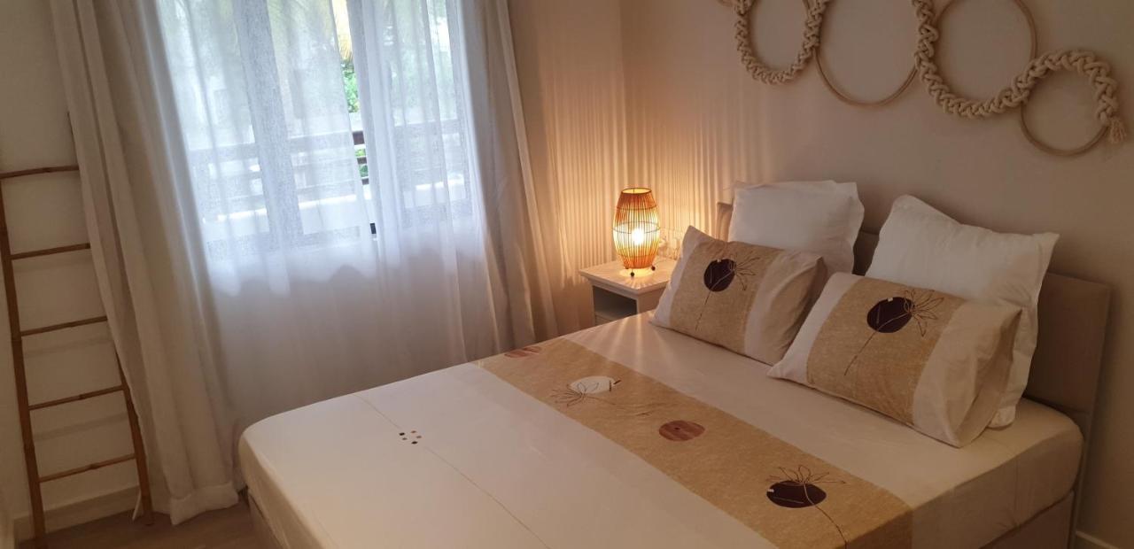 Les Cerisiers - Exclusive Beach Residence - 3 Bedroom Modern Apartment, Flic-en-Flacq Exterior foto