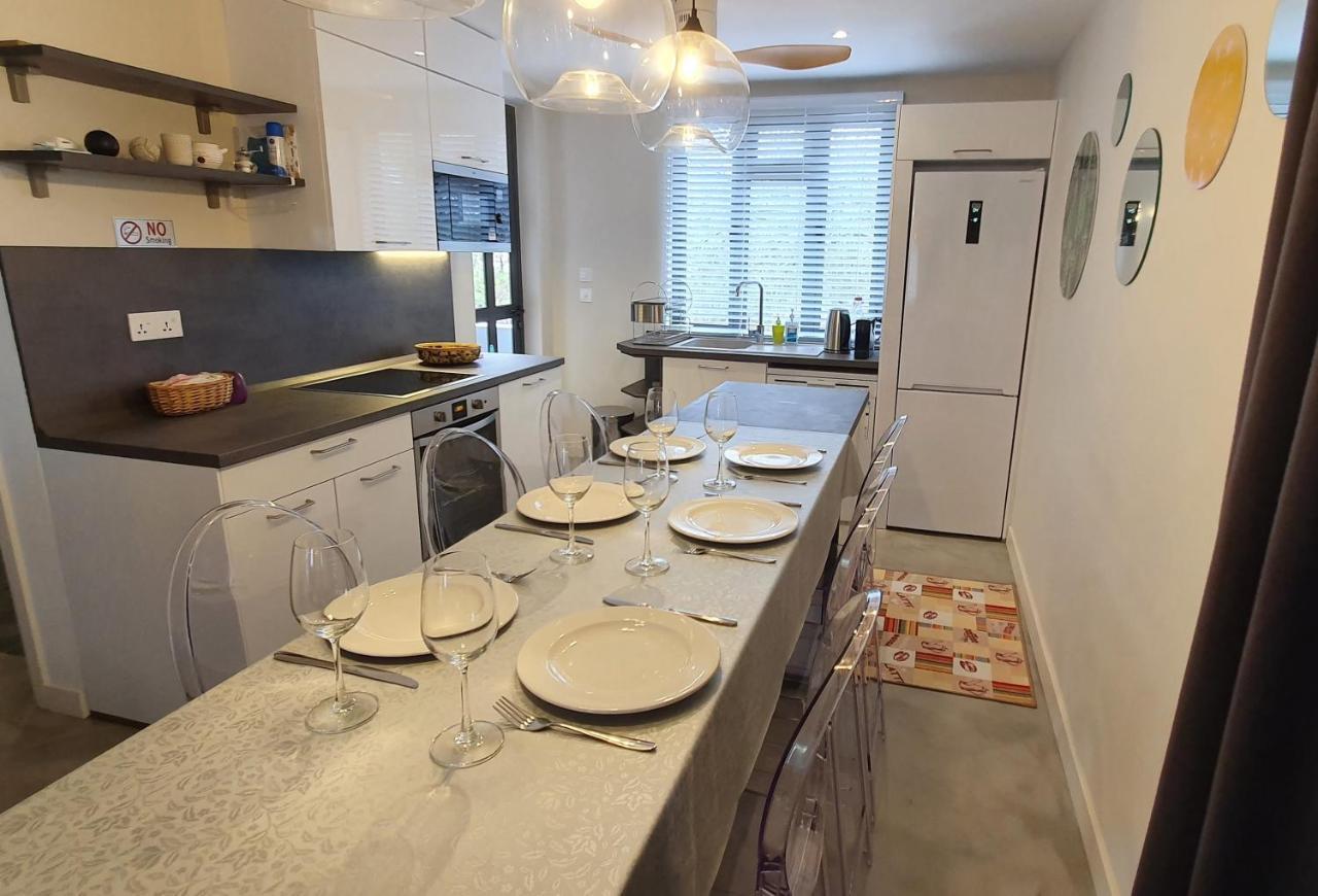 Les Cerisiers - Exclusive Beach Residence - 3 Bedroom Modern Apartment, Flic-en-Flacq Exterior foto