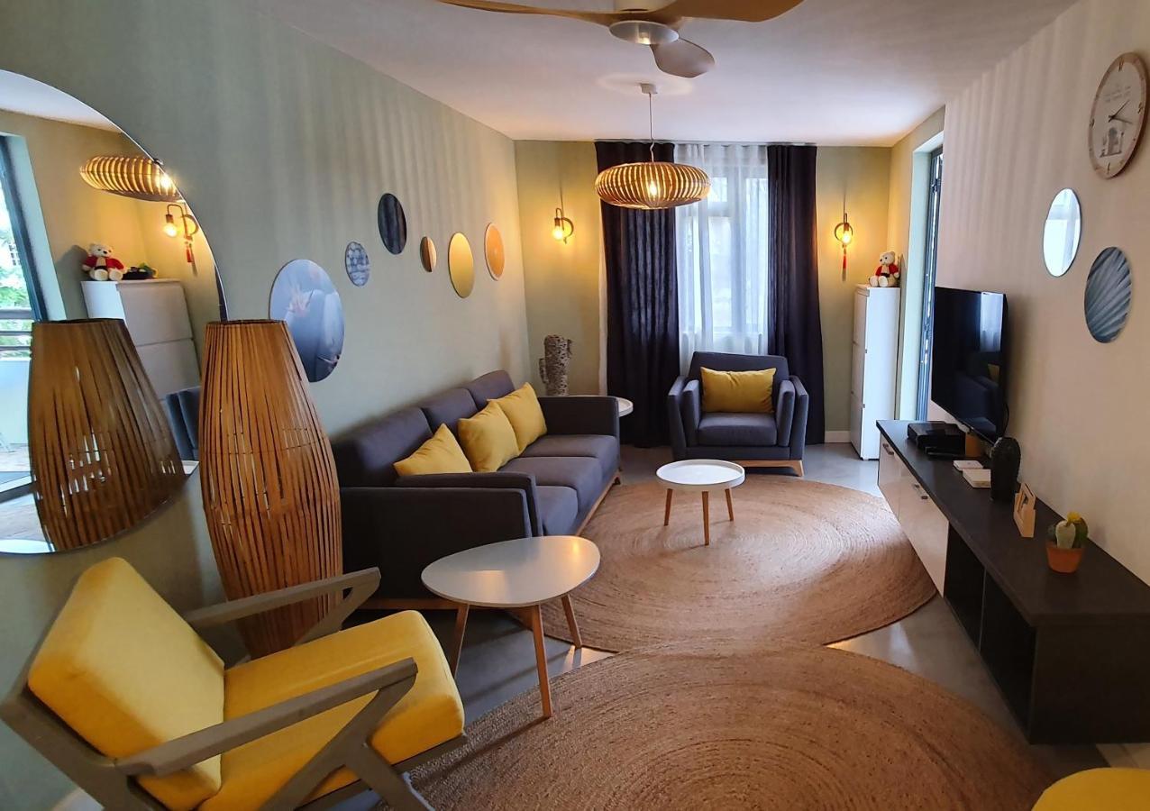 Les Cerisiers - Exclusive Beach Residence - 3 Bedroom Modern Apartment, Flic-en-Flacq Exterior foto